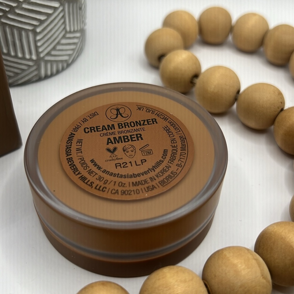Anastasia Beverly Hills Cream Bronzer (Amber) - Picture 3 of 5